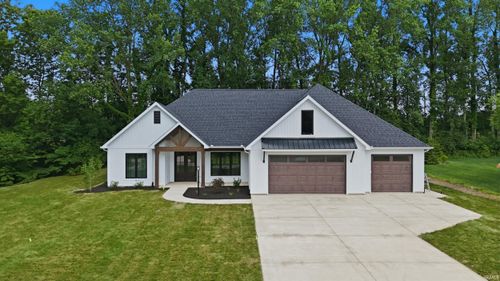 8078 E Country Club Ln, Syracuse, IN, 46567-9361 | Card Image