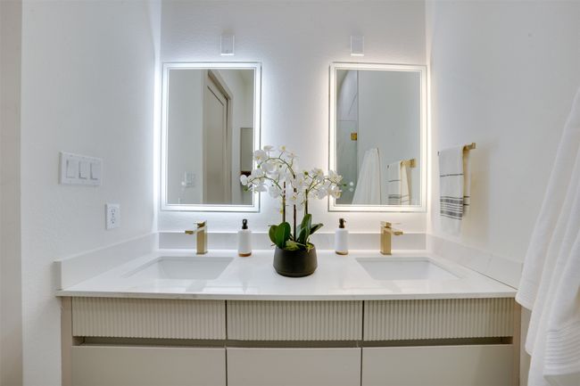 Bathroom with vanity | Image 21