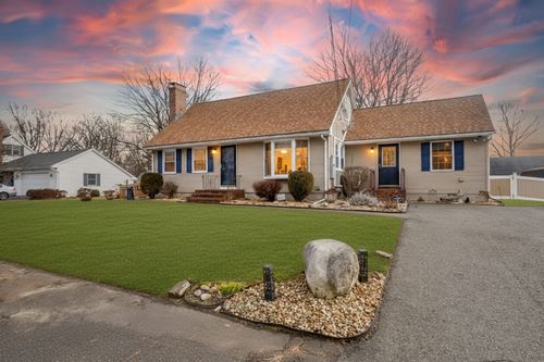 47 Roberta Cir, Agawam, MA, 01001-3555 | Card Image