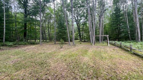 3318 Arlberg Cir, Spruce, MI, 48762-3300 | Card Image