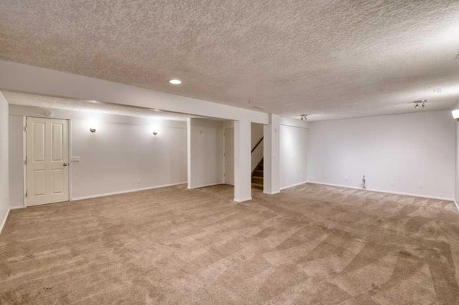 321 Douglas Ridge Pl Se, House detached with 3 bedrooms, 2 bathrooms and 2 parking in Calgary AB | Image 39