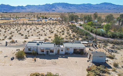 43075 Summerset Rd, Newberry Springs, CA, 92365-9602 | Card Image