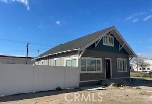 b-136 N Sheridan St, Corona, CA, 92882-2053 | Card Image
