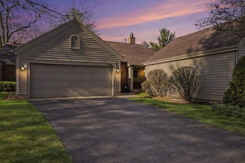 6657 Waybridge Dr Se, Grand Rapids, MI, 49546-6868 | Card Image