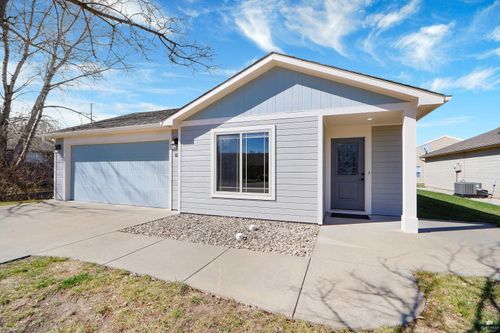 632 Northfield Rd, Manhattan, KS, 66502-7516 | Card Image