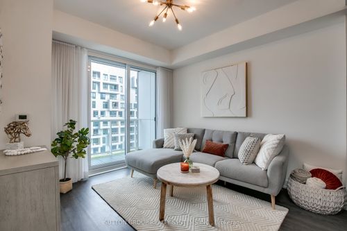 910-80 Vanauley St, Toronto, ON, M5T0C9 | Card Image