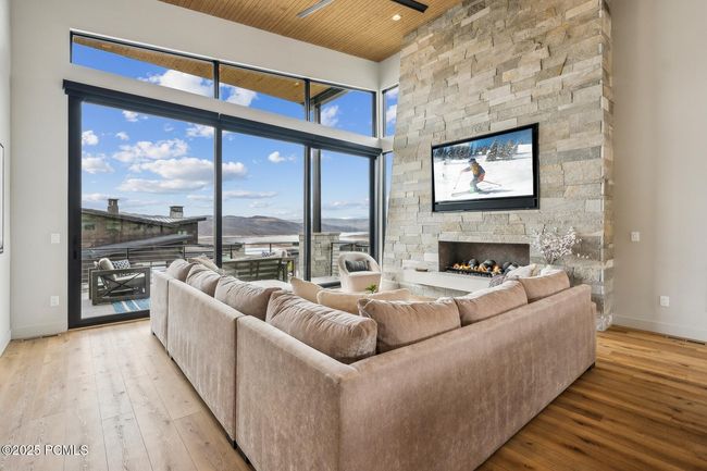 11431 N Ursa Cir, Home with 4 bedrooms, 5 bathrooms and null parking in Mayflower Mnt UT | Image 19