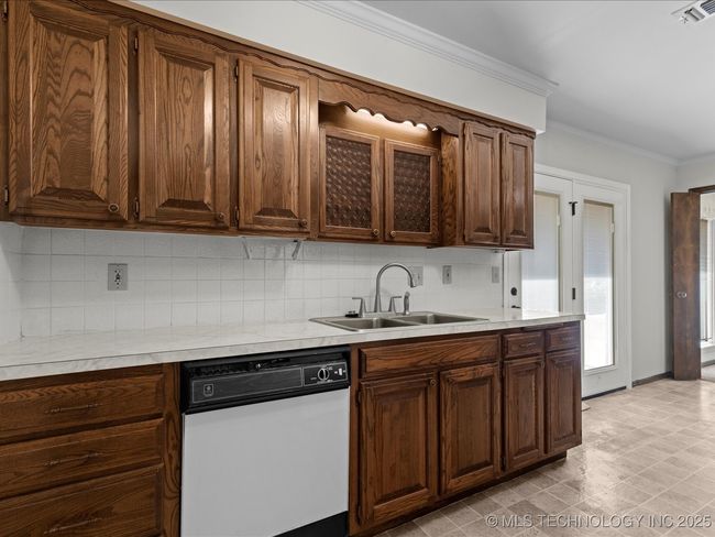 38 - 38 Se Shadow Lake Dr, Condo with 2 bedrooms, 2 bathrooms and null parking in Bartlesville OK | Image 12