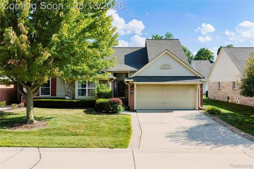 5786 Ortman Dr, Sterling Heights, MI, 48314-2070 | Card Image