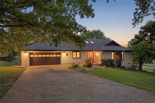 4 Fairway Pl, Holiday Island, AR, 72631-4551 | Card Image