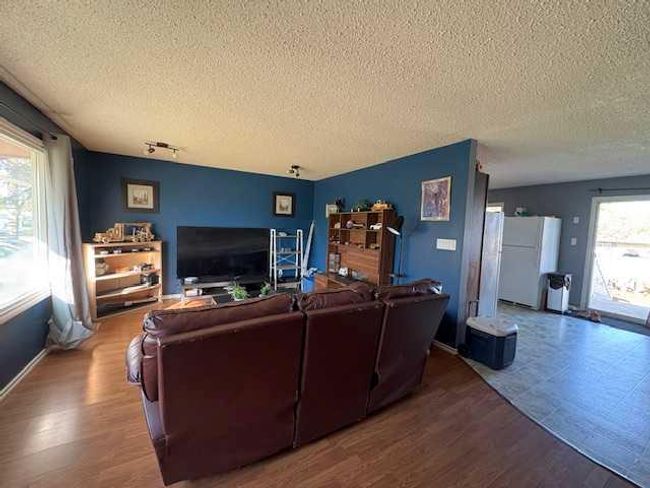 4807 47 St, House other with 5 bedrooms, 3 bathrooms and 6 parking in Hardisty AB | Image 12