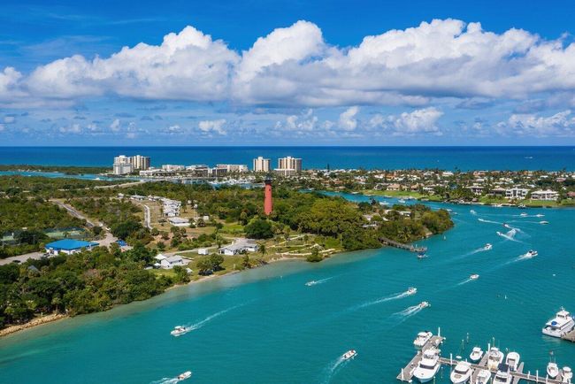APT-401 - 300 Uno Lago Dr, Condo with 3 bedrooms, 2 bathrooms and null parking in Juno Beach FL | Image 47