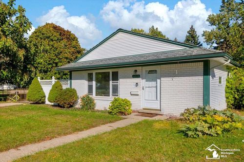 6731 Harding St, Taylor, MI, 48180-1827 | Card Image