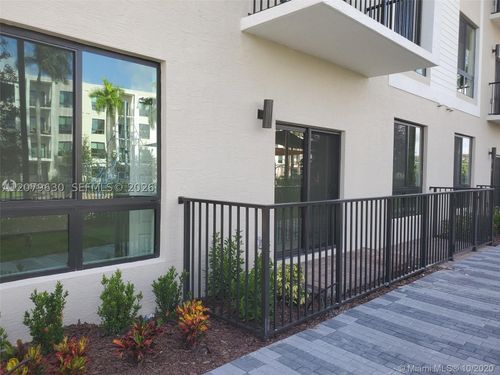 b-110-8301 Nw 41st St, Doral, FL, 33166-6286 | Card Image