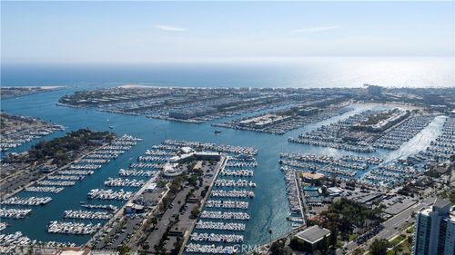 609-13650 Marina Pointe Dr, Marina del Rey, CA, 90292-9297 | Card Image