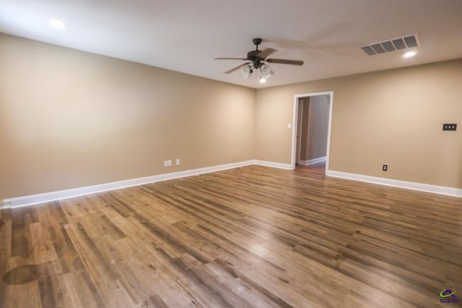 222 Olde Hickory Cir, House other with 5 bedrooms, 3 bathrooms and null parking in Bonaire GA | Image 4