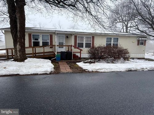 109 Azalea Cir, HONEY BROOK, PA, 19344-8642 | Card Image