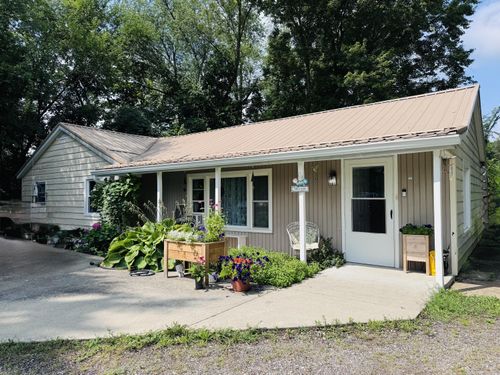 1568 Barron Lake Rd, Niles, MI, 49120-9356 | Card Image