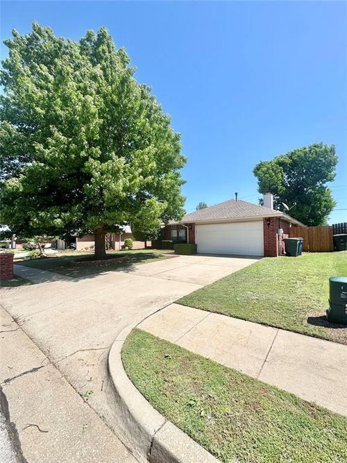 1804 Victoria Pl, Edmond, OK, 73003-3852 | Card Image