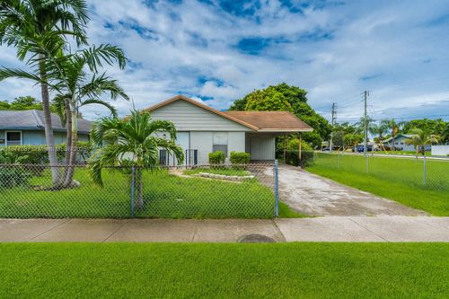 921 Nw 5th Ave, Pompano Beach, FL, 33060-5523 | Card Image