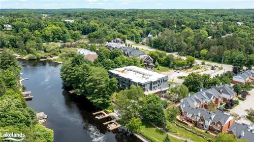 304-200 Anglo St, Bracebridge, ON, P1L1G4 | Card Image