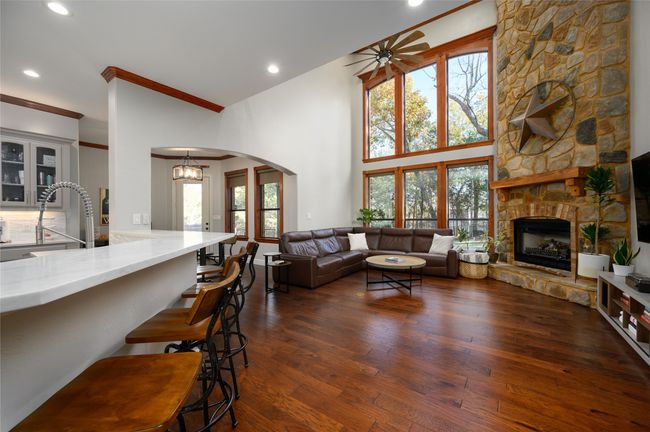 Living Room | Image 16