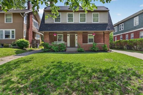 5439 Rockhill Rd, Kansas City, MO, 64110-2451 | Card Image