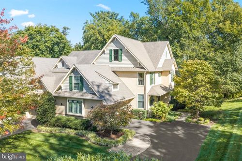 105 Traymore Ln, Rose Valley, PA, 19063-5958 | Card Image