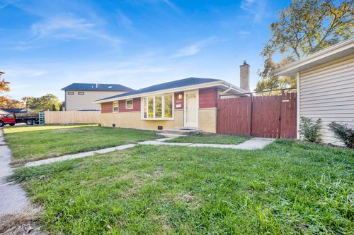 11257 S Pacific Dr, Worth, IL, 60482-1743 | Card Image