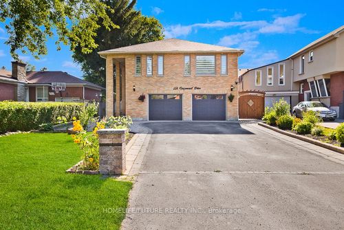 554 Rougemount Dr, Pickering, ON, L1W2C2 | Card Image