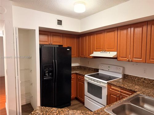 303-17602 Nw 25th Ave, Miami Gardens, FL, 33056-3634 | Card Image