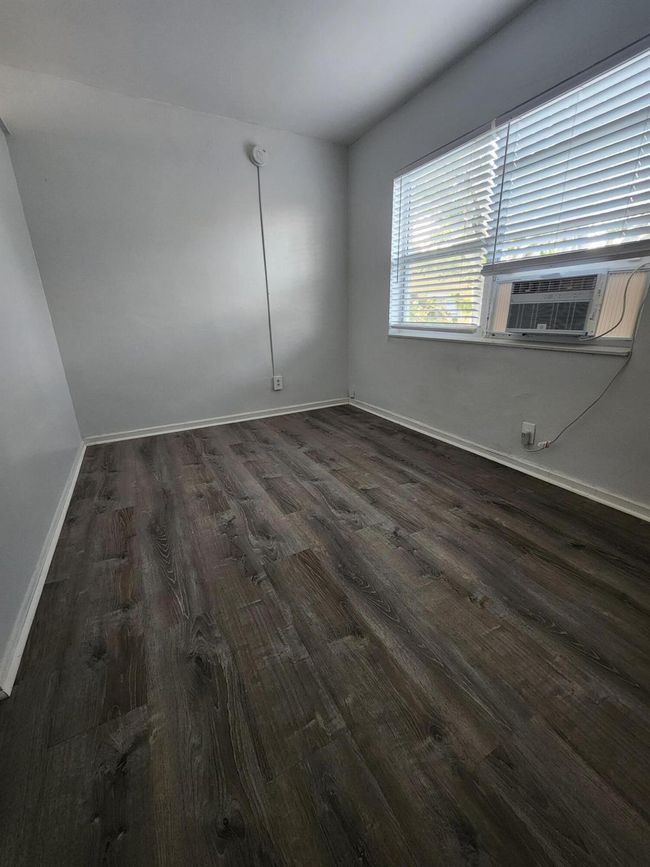 APT-10 - 321 N K St, Condo with 1 bedrooms, 1 bathrooms and null parking in Lake Worth Beach FL | Image 5