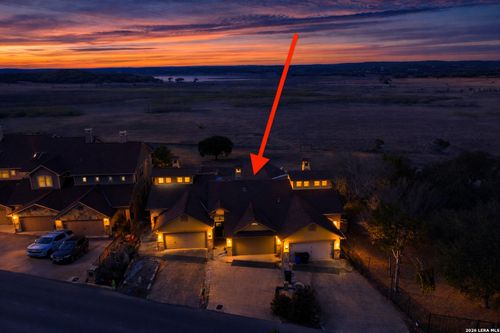 952 Parkview Dr, Canyon Lake, TX, 78133-3316 | Card Image