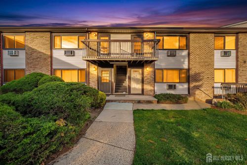 128 Cricket Ln, Woodbridge, NJ, 07095-1508 | Card Image