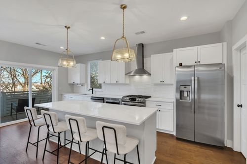432 Becanni Ln, Nashville, TN, 37209-2596 | Card Image