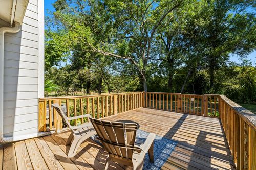 71 Hideaway Dr, Friendswood, TX, 77546-4868 | Card Image