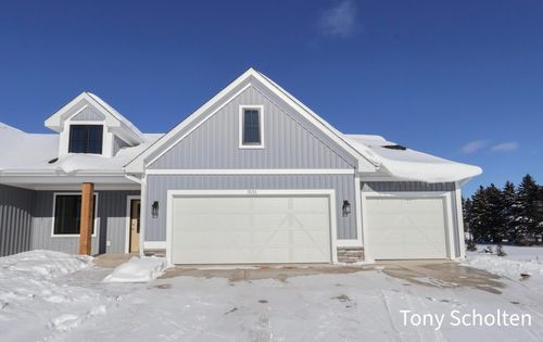 29-5151 Blendon Meadow Cir, Hudsonville, MI, 49426-6800 | Card Image