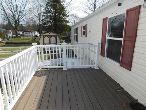 204 Landmark St, Sparta, MI, 49345-9574 | Card Image