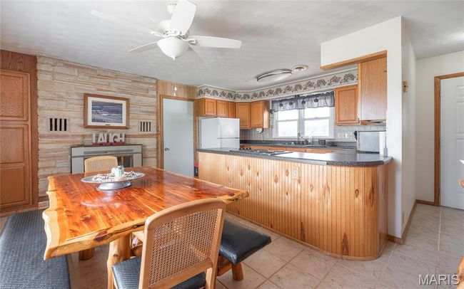 24265 Vinyard Rd, House other with 3 bedrooms, 2 bathrooms and 2 parking in Cuba MO | Image 5