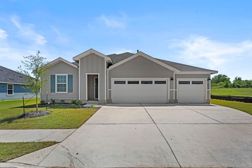 663 Ebbsfleet Dr, Uhland, TX, 78640-6768 | Card Image