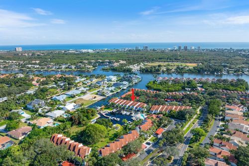 33-2359 Treasure Isle Dr, West Palm Beach, FL, 33410-1336 | Card Image