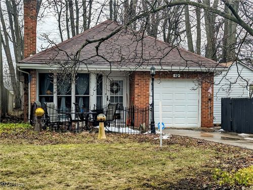 42 Shawondassee Dr, Timberlake, OH, 44095-1932 | Card Image