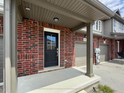 218 Heron St, Welland, ON, L3C0G7 | Card Image