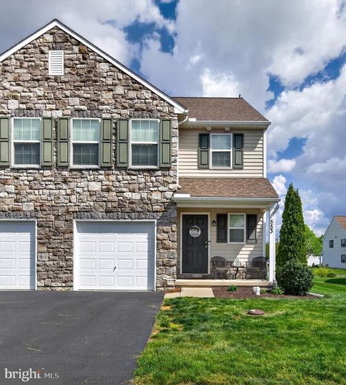 553 Brookwood Dr, PALMYRA, PA, 17078-8766 | Card Image