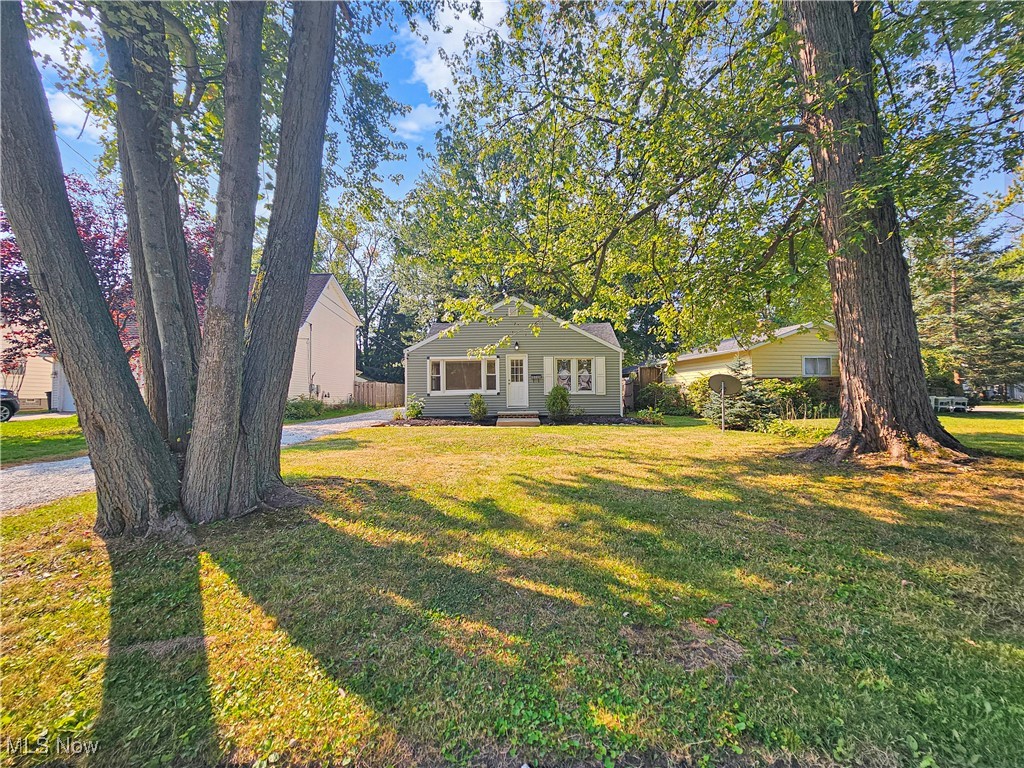 Rosebud Dr, Mentor, OH 44060