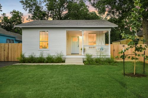 1106 Kimbro St, Taylor, TX, 76574-2664 | Card Image