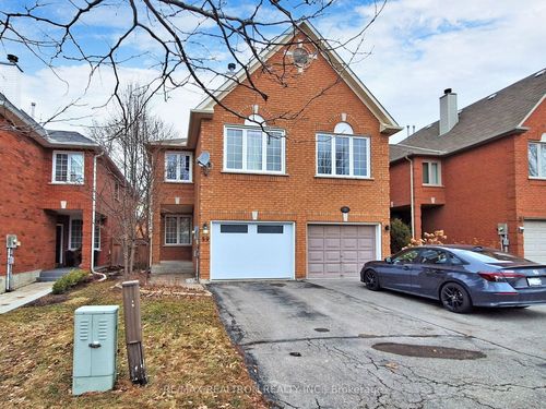 99 Widdifield Ave, Newmarket, ON, L3X1Z3 | Card Image