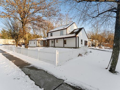 16 Lakewood Pkwy, Burlington, VT, 05408-2723 | Card Image