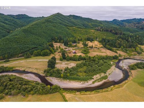 51372 Old Broadbent Rd, Myrtle Point, OR, 97458-7767 | Card Image