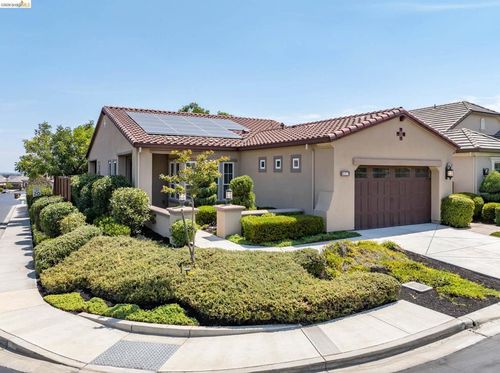 1806 Moscato Pl, Brentwood, CA, 94513-5270 | Card Image